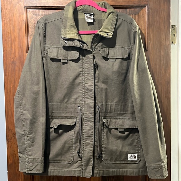 TheNorthFace Jacket women’s XL . so cute, just to big . never worn - Picture 1 of 6